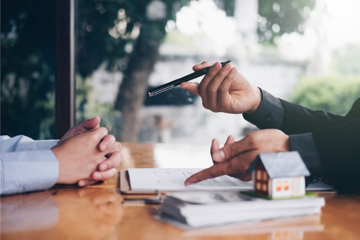 IMG - AdobeStock_282051680 - real estate - jpg-1